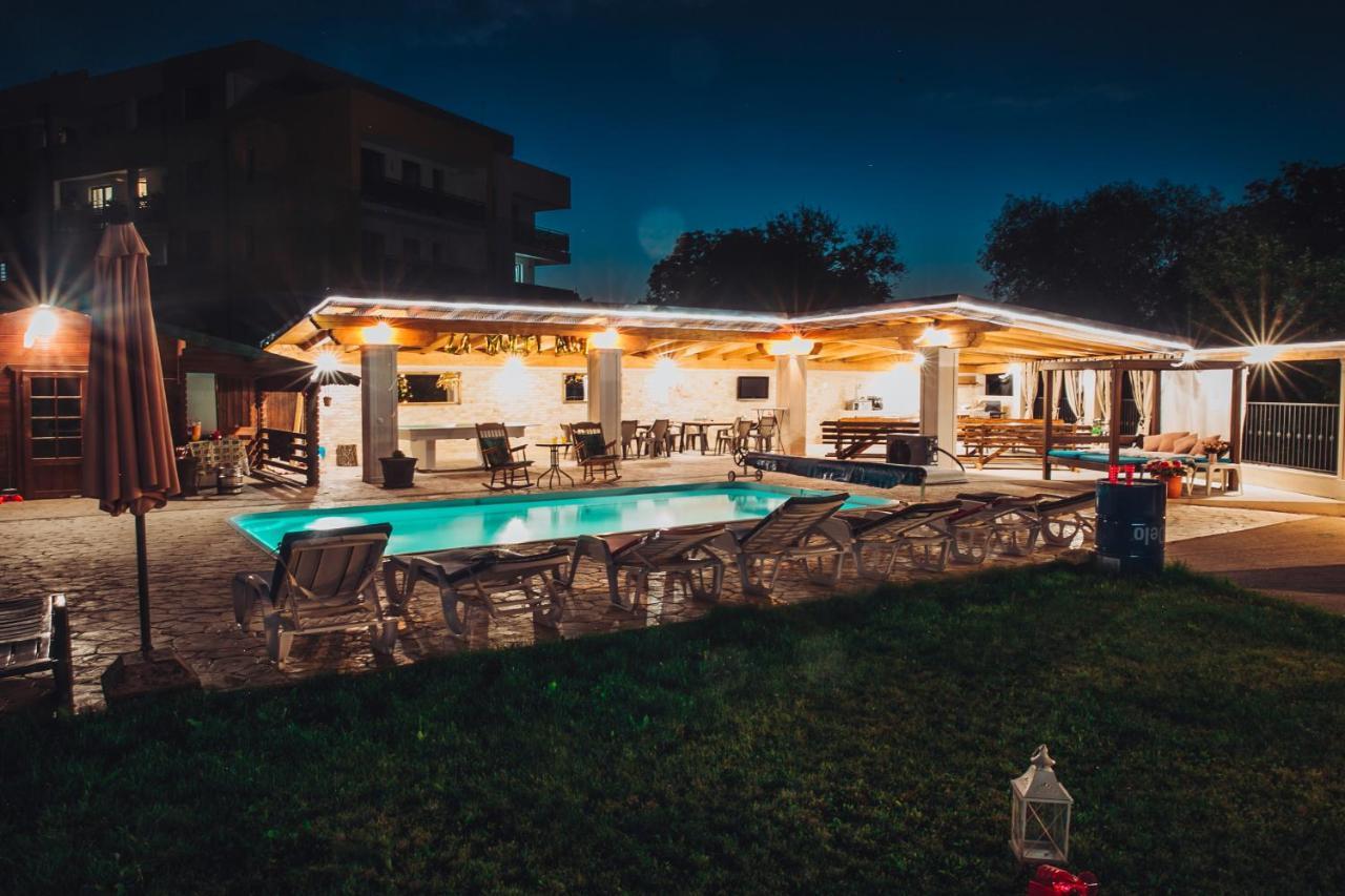 Casa Ryana Self Check-In Motel Gilau Exterior photo